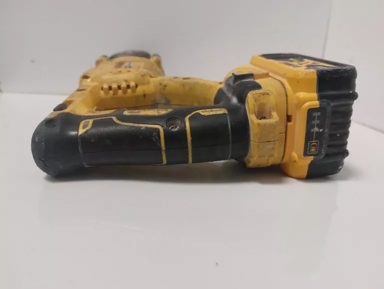 MŁOTOWIERTARKA DEWALT DCH033 POLECAM!