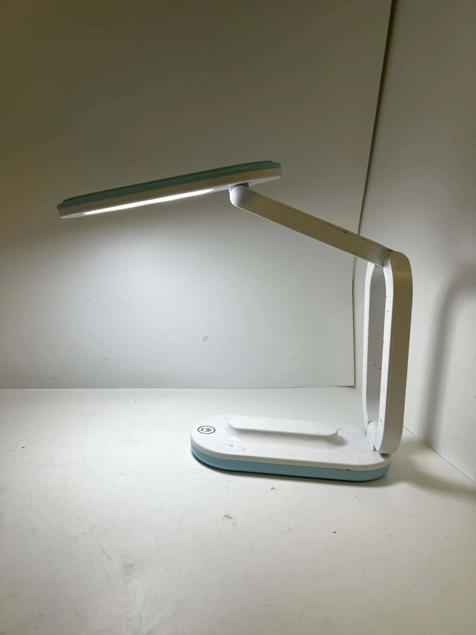 lampka-biurkowa-led-ladowanie-na-typ-c-regulacja-kolorow-mostowa-6-augustow-balitc