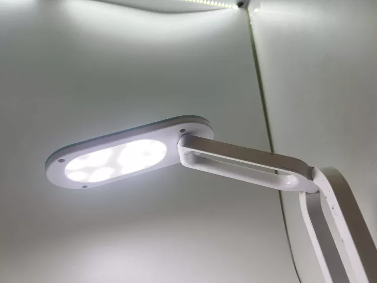 lampka-biurkowa-led-ladowanie-na-typ-c-regulacja-kolorow-kolor-11484-2