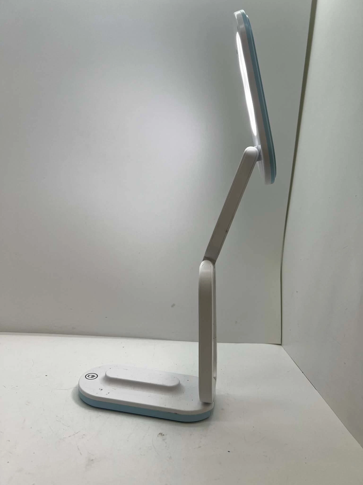 lampka-biurkowa-led-ladowanie-na-typ-c-regulacja-kolorow-stan-11323-2