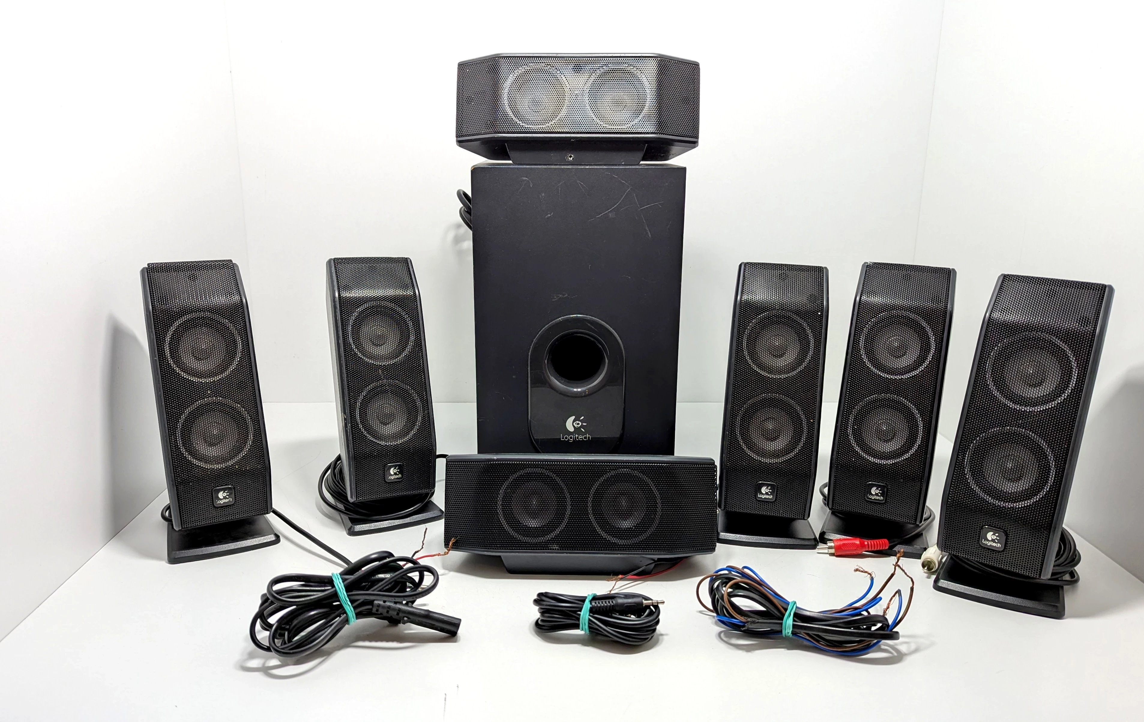 zestaw-glosnikow-81-subwoofer-logitech-x540-trocka-11-warszawa