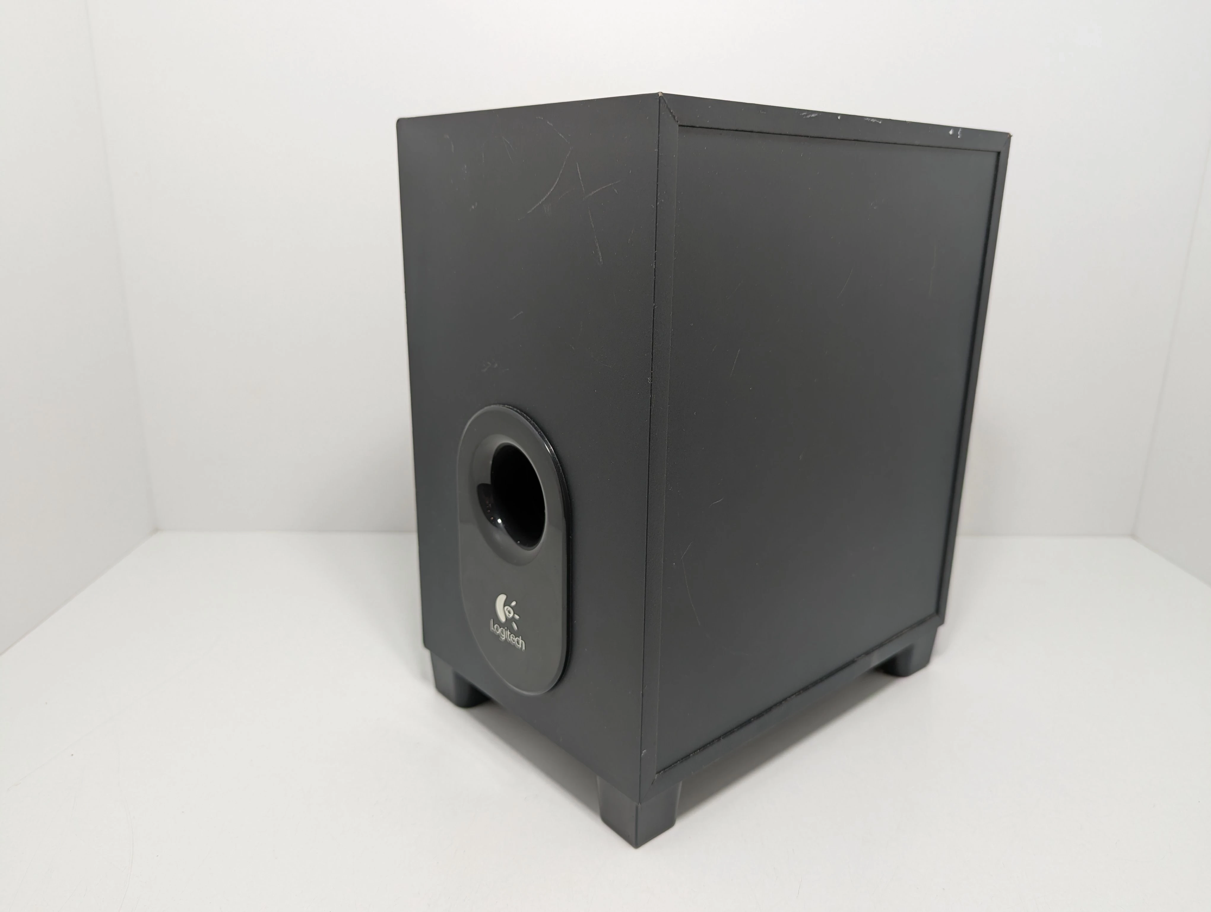 zestaw-glosnikow-81-subwoofer-logitech-x540-model-x-540
