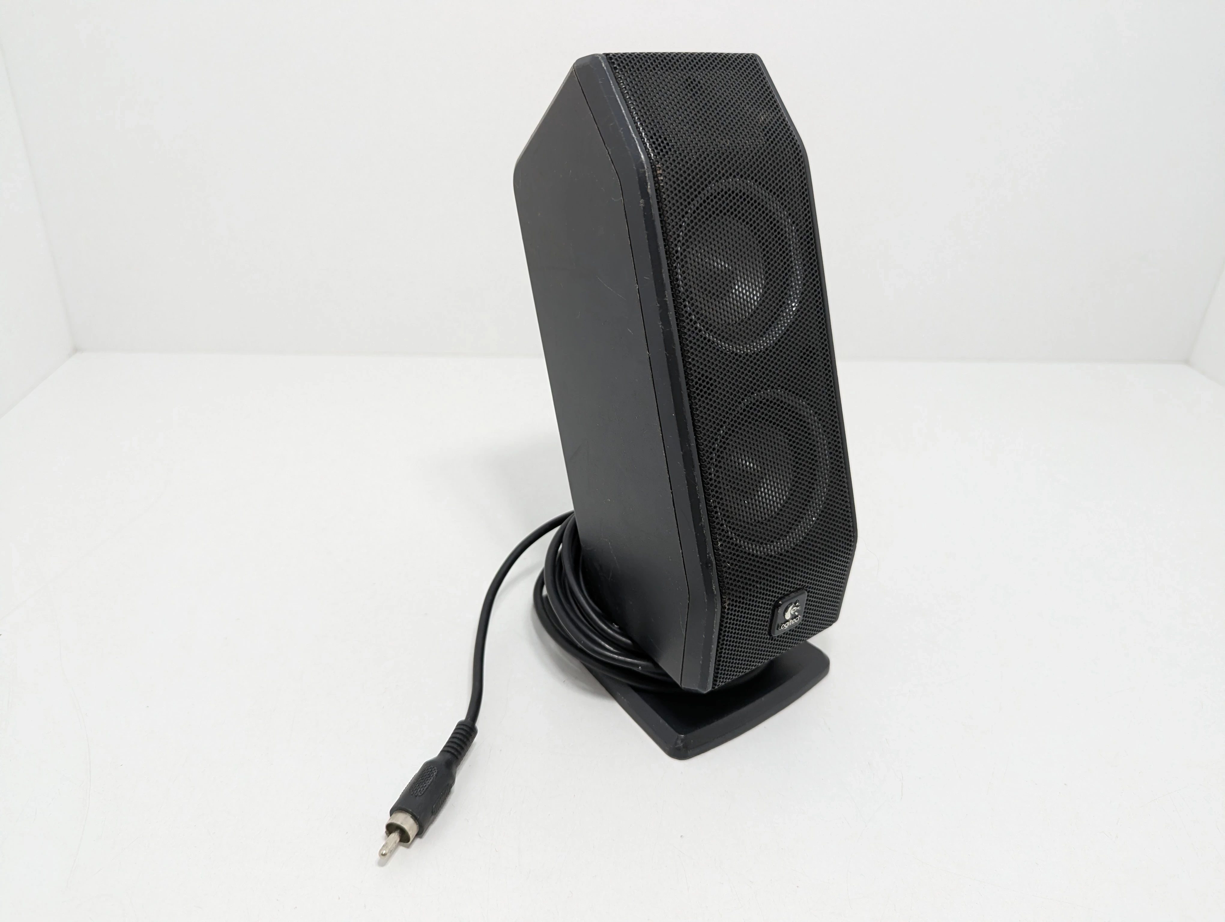 zestaw-glosnikow-81-subwoofer-logitech-x540-moc-glosnikow-rms-7000