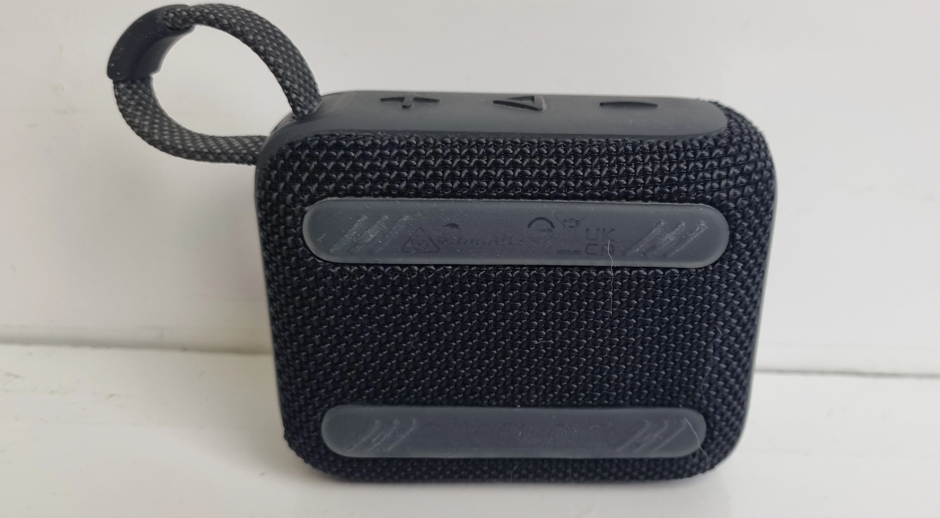 glosnik-jbl-go-4-model-250442-1921180