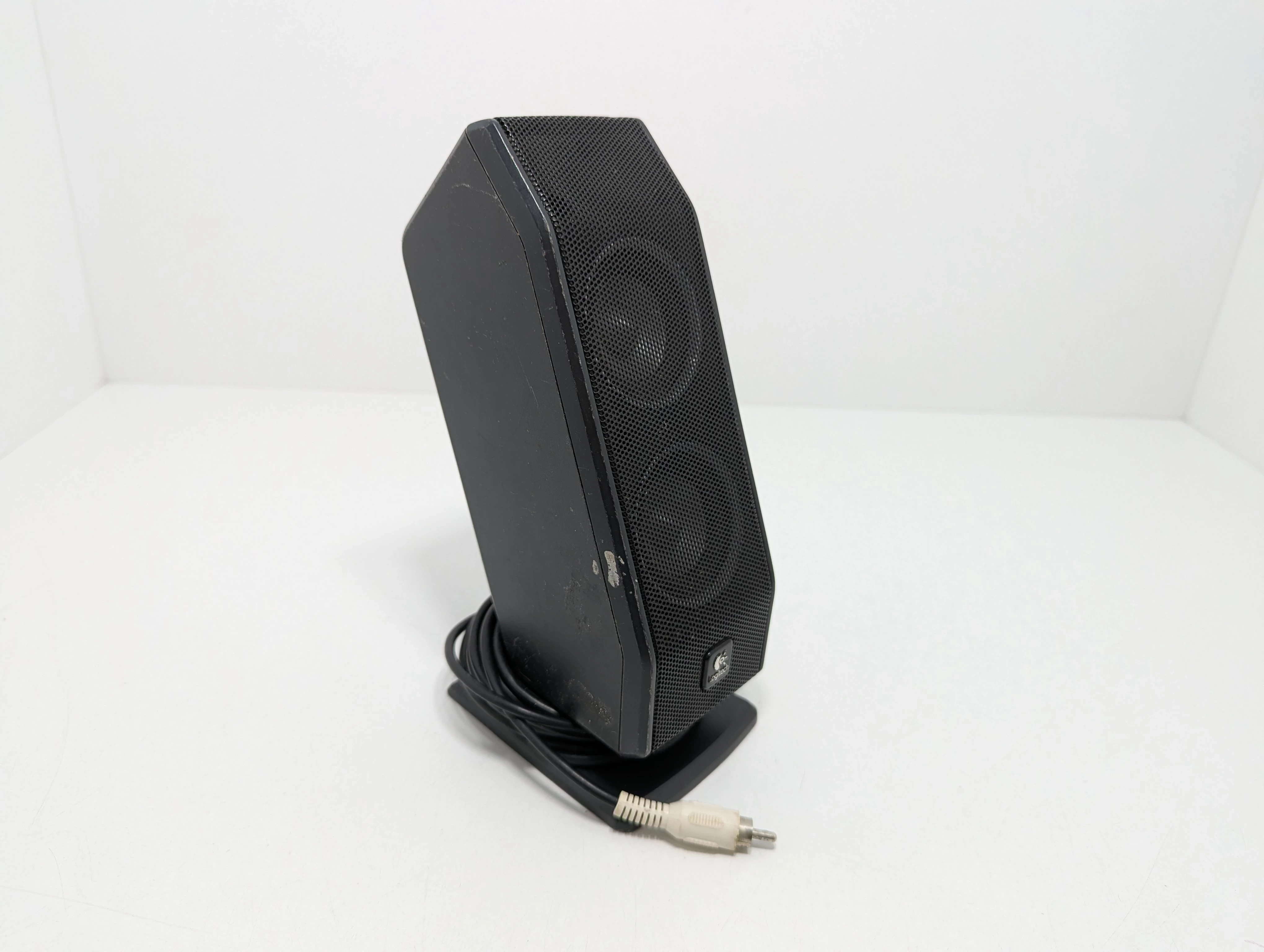 zestaw-glosnikow-81-subwoofer-logitech-x540-moc-szczytowa-14000