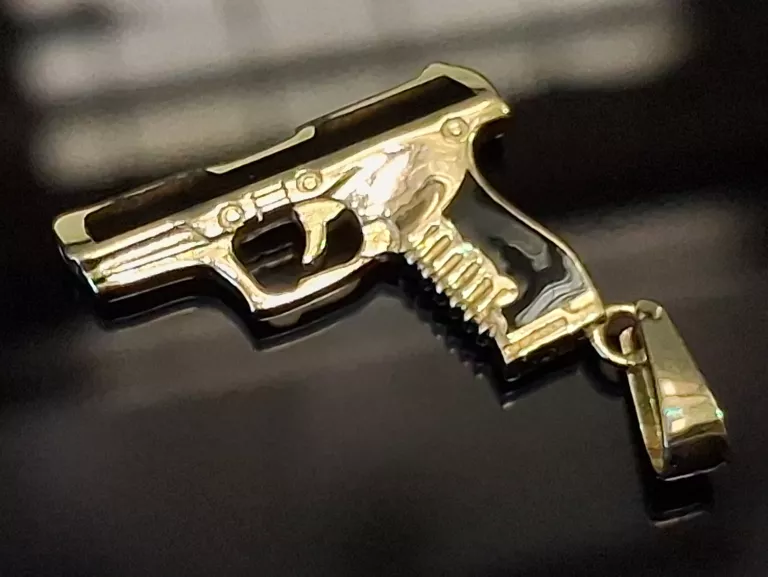 ZŁOTA  ZAWIESZKA PISTOLET 14K