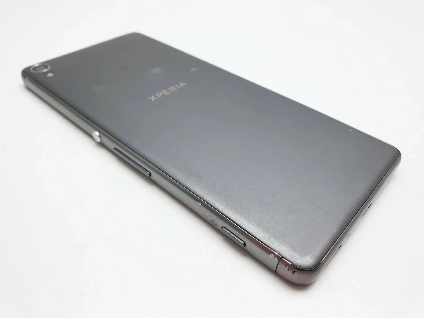 telefon-sony-xperia-xa-f3111-przekatna-ekranu-500