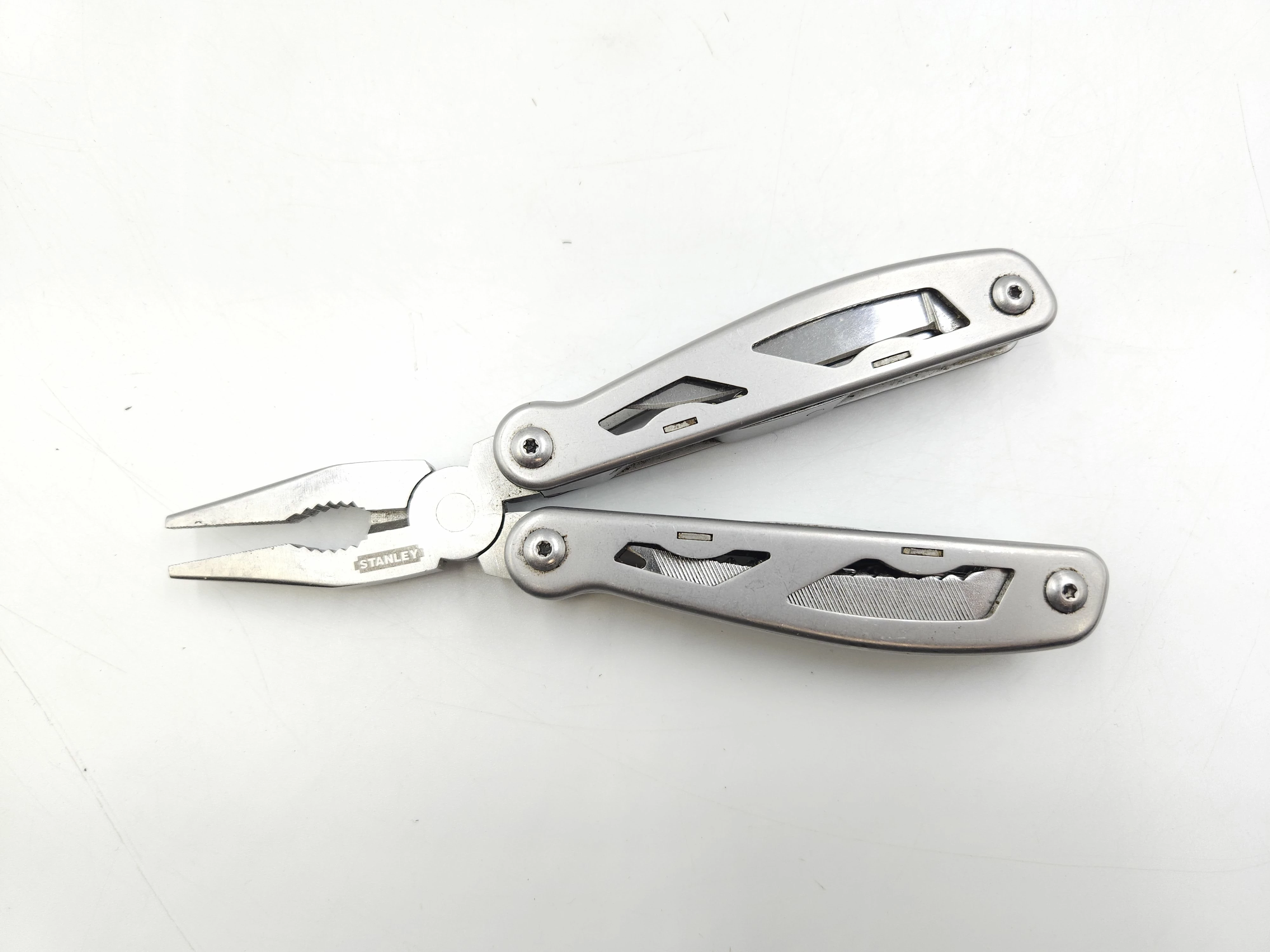 narzedzie-wielofunkcyjne-12w1-multi-tool-stanley-ean-gtin-5907923794083