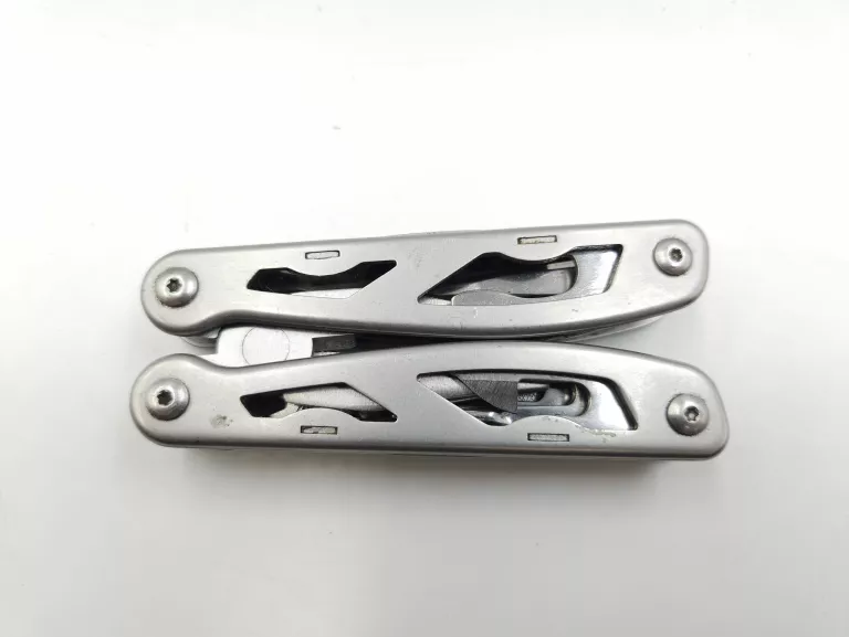narzedzie-wielofunkcyjne-12w1-multi-tool-stanley-stan-11323-2