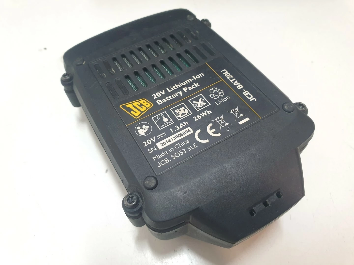 wkretarka-jcb-cd20li-20v-2aku-walizka-stan-11323-2