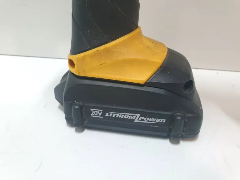 wkretarka-jcb-cd20li-20v-2aku-walizka-pojemnosc-akumulatora-300