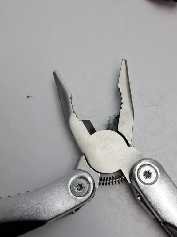 MULTITOOL Z POKROWCEM