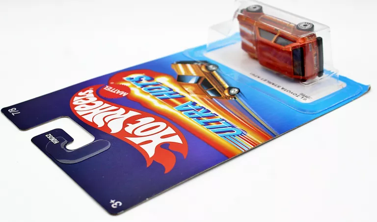 AUTKO HOT WHEELS ULTRA HOTS '81 TOYOTA STARLET KP61 7/8 2025 HDG52