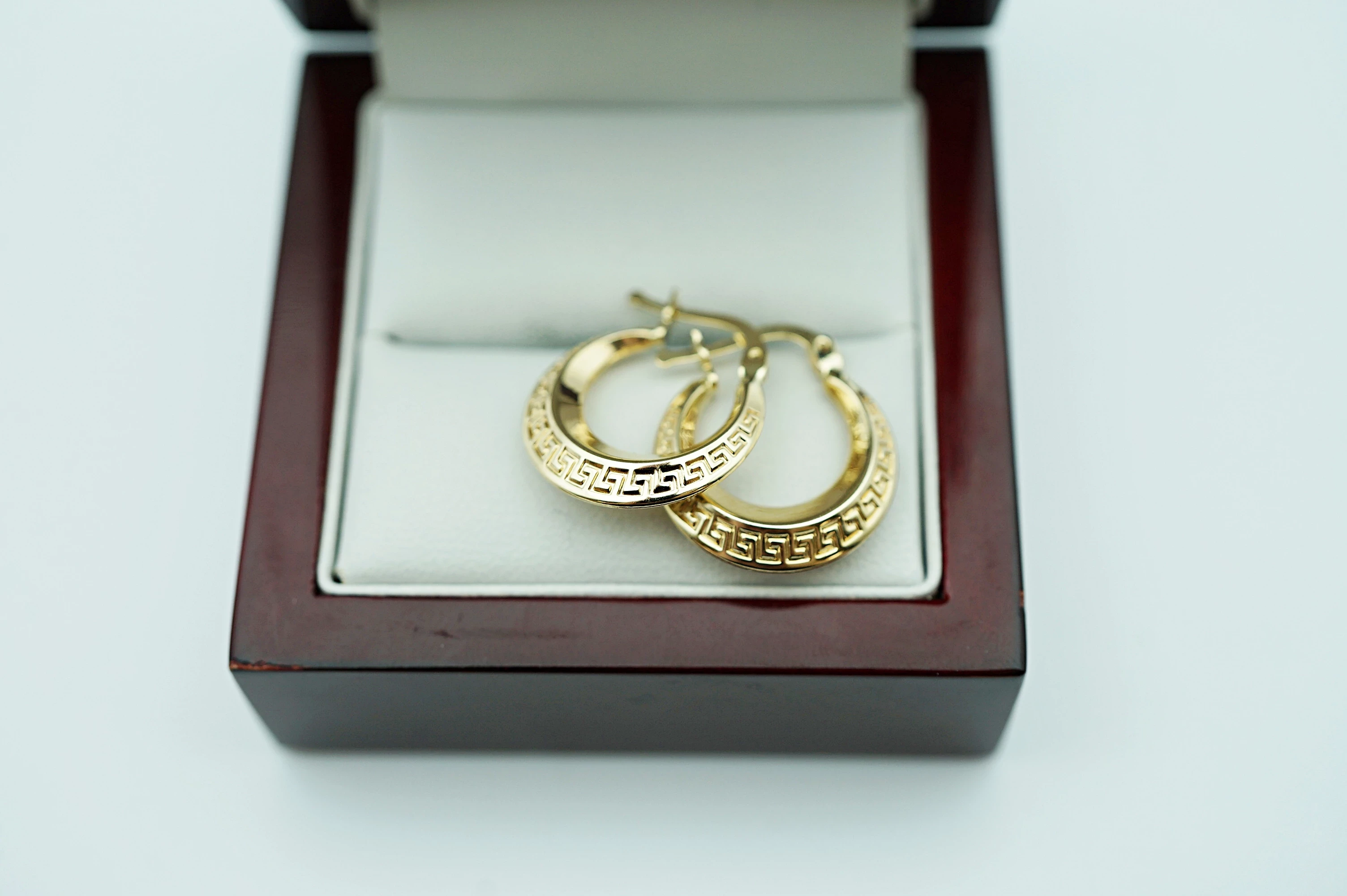 zlote-wiszace-kolczyki-kola-wzor-grecki-585184gzatrzask-osiedle-czecha-96-poznan