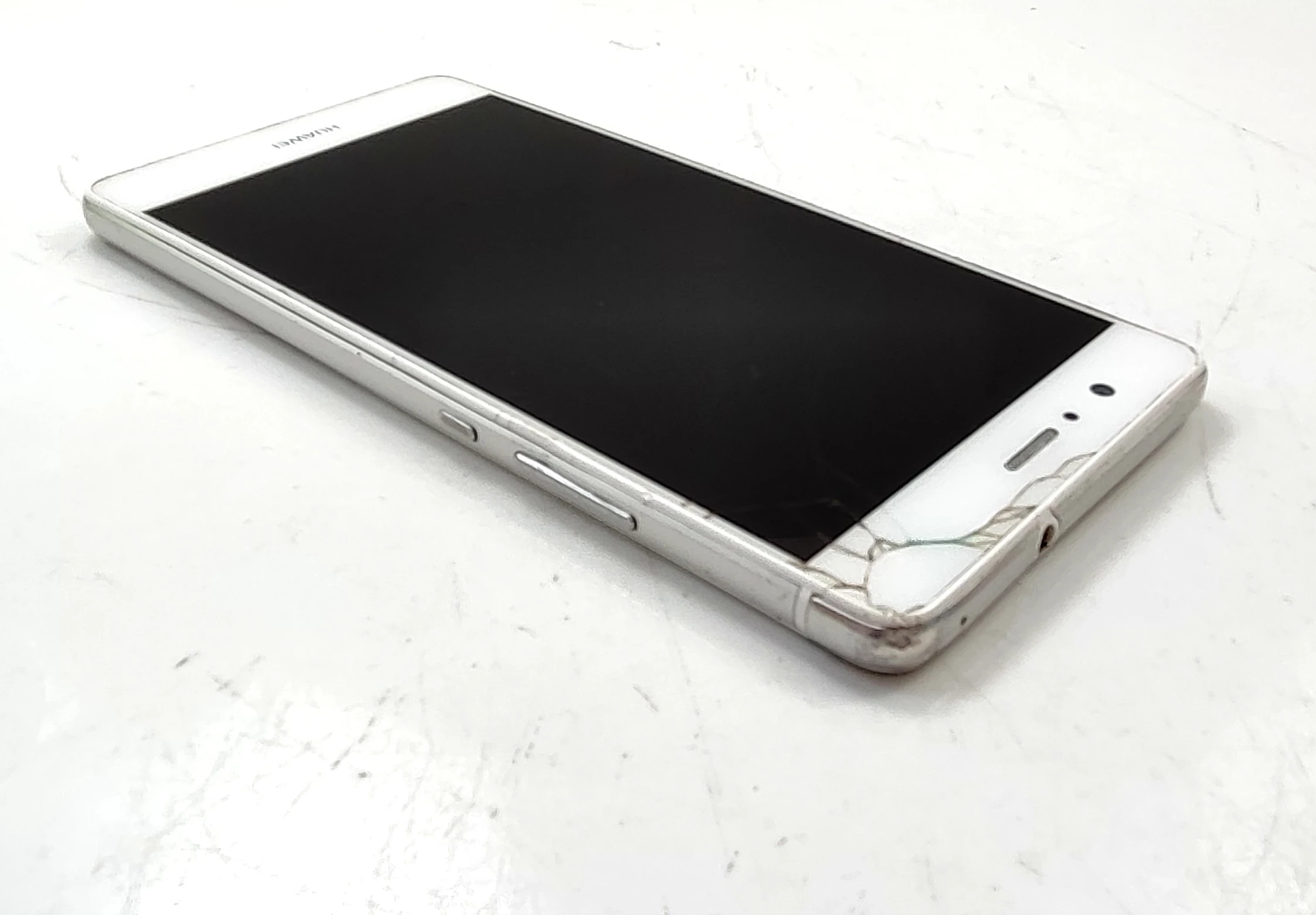 telefon-huawei-p9-lite-opis-wbudowana-pamiec-202869-214201