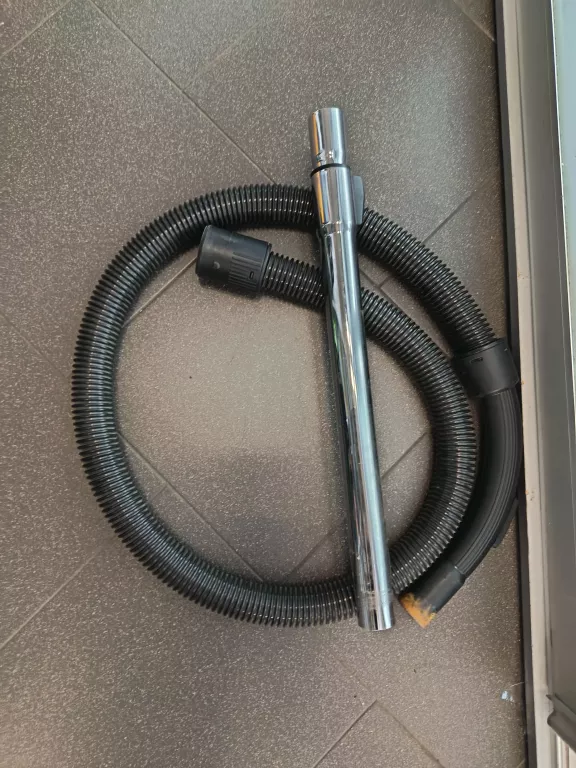 ODKURZACZ WORKOWY AMICA YUGO VM 1042 900W