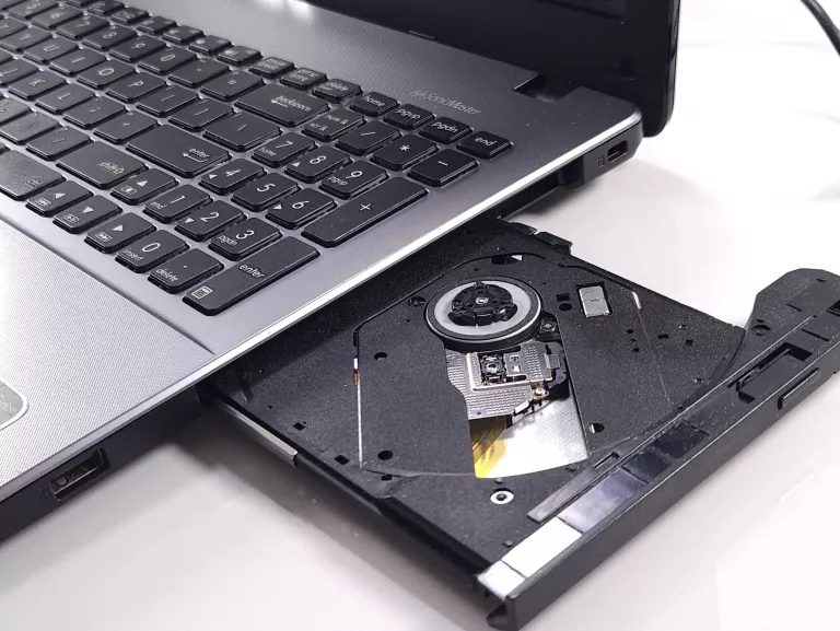 LAPTOP ASUS R510L 8/256GB SSD | I5-4210U | WINDOWS 10 HOME