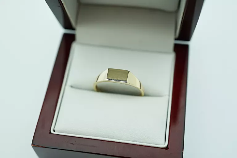 PIĘKNY ZŁOTY SYGNECIK [375] 1,71G R.22