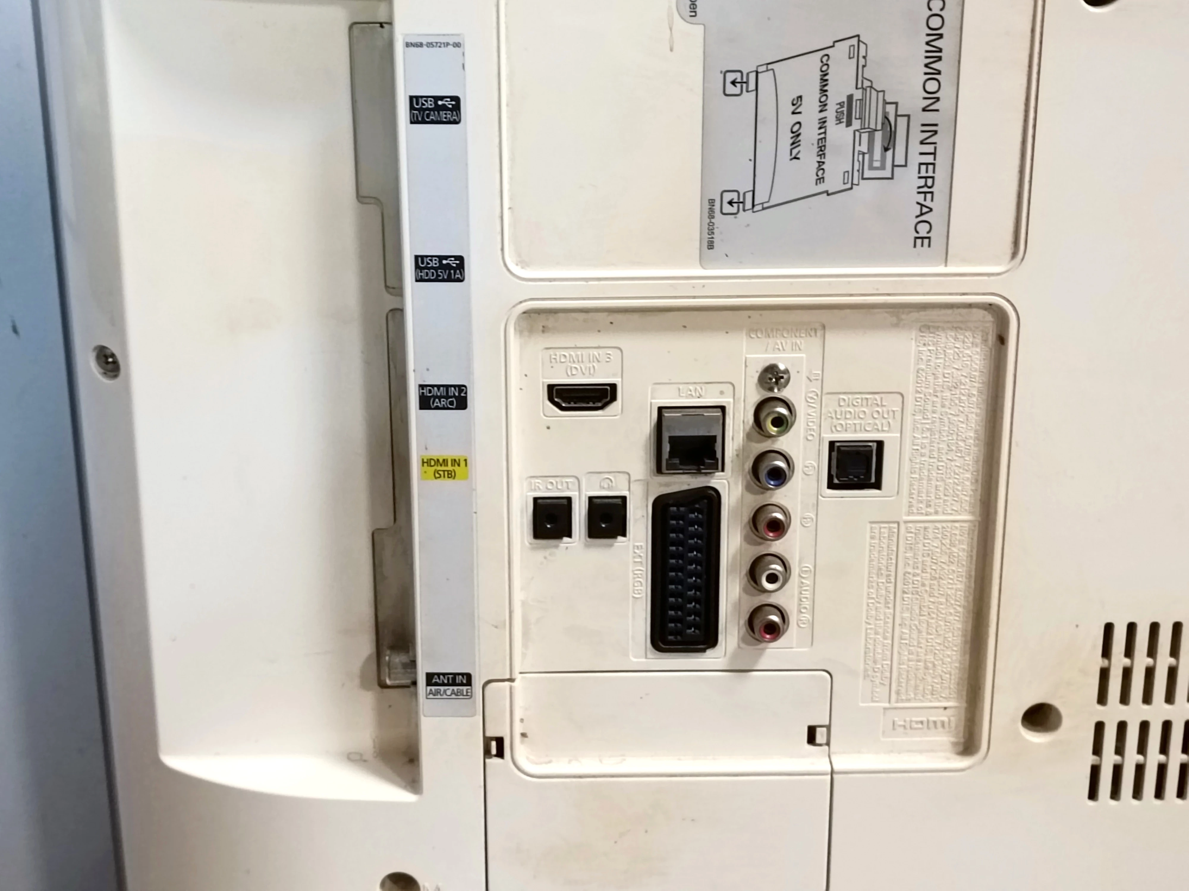 tv-led-samsung-ue32h5500aw-32-cale-kod-producenta-ue32h5500awxxh