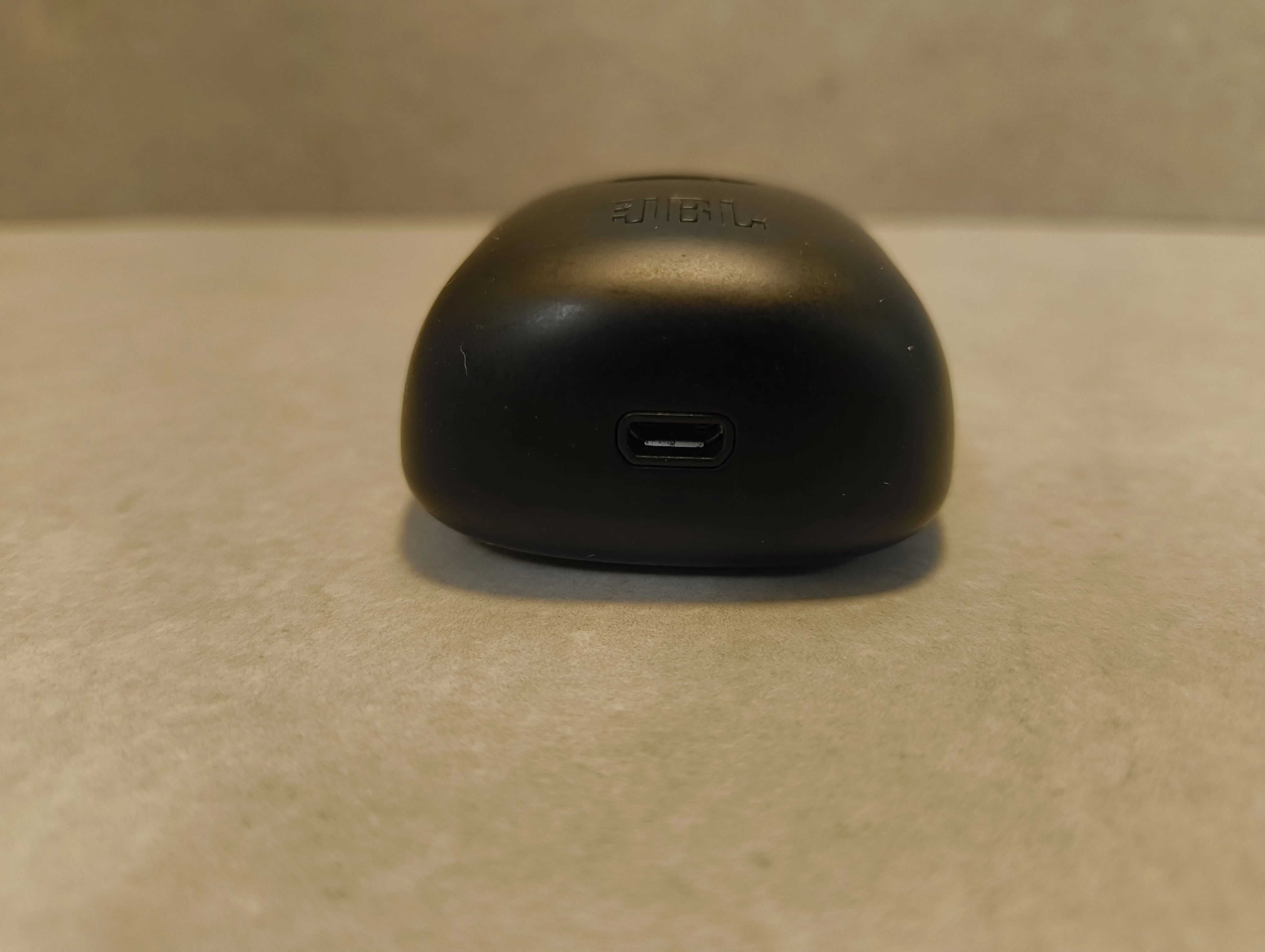 sluchawki-jbl-tune-220-tws-czarne-ean-gtin-6925281964367