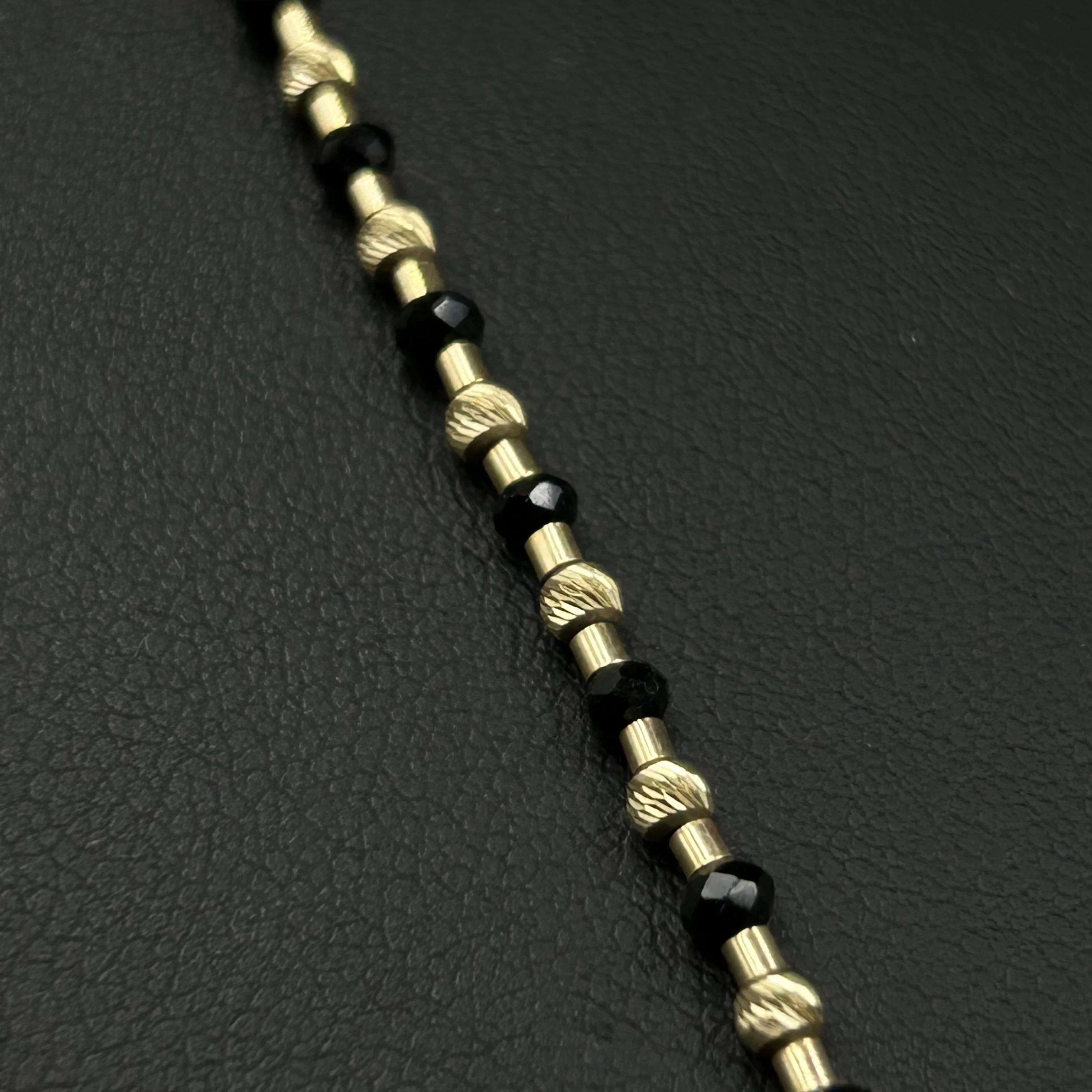 piekna-nowa-zlota-bransoletka-z-czarnymi-kuleczkami-58514k160-g18-cm-pl-jozefa-pilsudskiego-92-gniezno