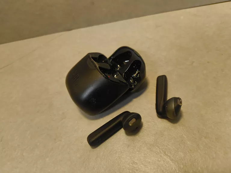 SŁUCHAWKI  JBL TUNE 220 TWS /CZARNE