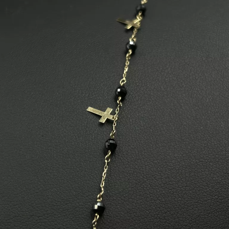 ZŁOTA CELEBRYTKA Z CZARNYMI KORALIKAMI I KRZYŻYKAMI 585/14K/2,38 G/43 CM