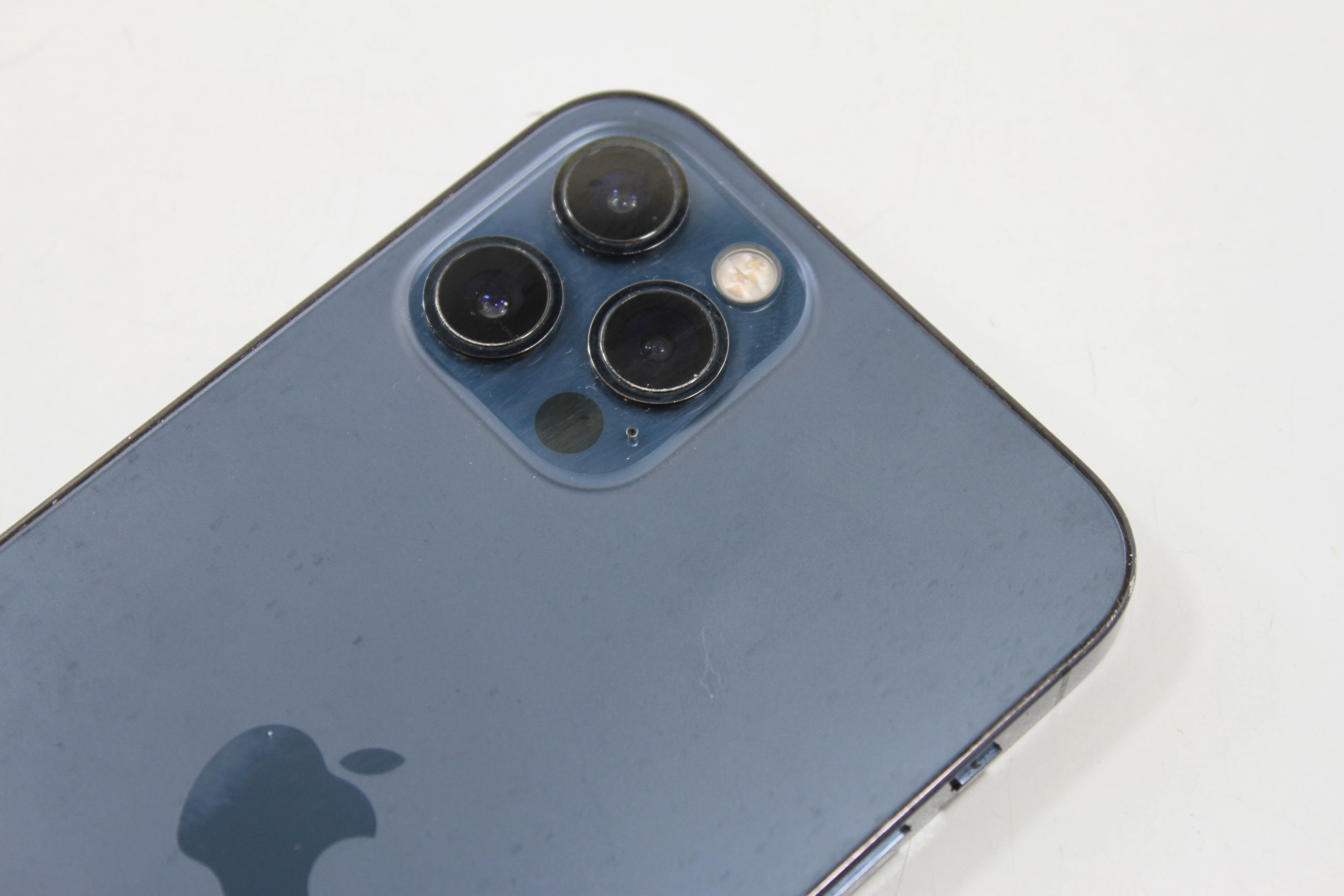 telefon-iphone-12-pro-128gb-bat77-pamiec-ram-202865-214117