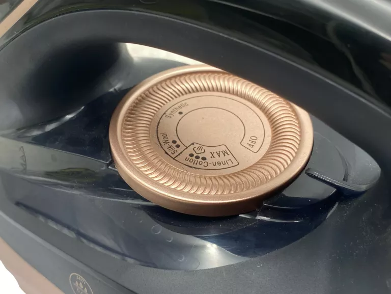 ŻELAZKO PAROWE BELDRAY BEL01480NTFOB 2200W