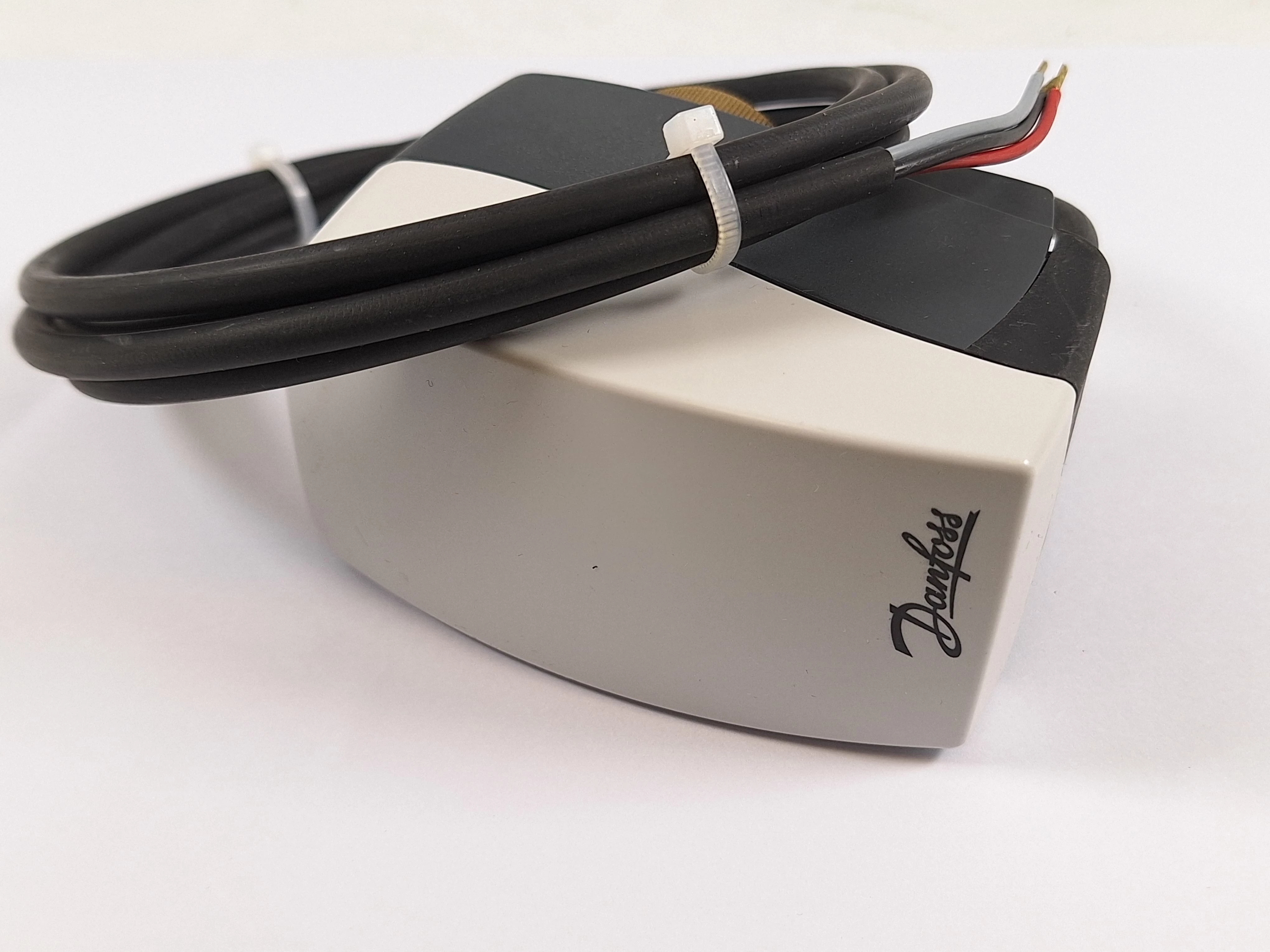 silownik-sterowany-sygnalem-danfoss-ami-140-do-zaworow-ab-qm-dn-10-32-marka-248811-950224