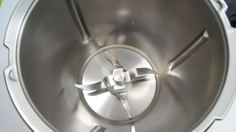 robot-kuchenny-vorwerk-thermomix-tm7-igla-folia-czarny-2000w-akcesoria-moc-nominalna-200000