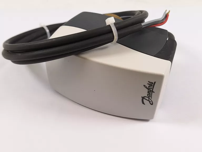 silownik-sterowany-sygnalem-danfoss-ami-140-do-zaworow-ab-qm-dn-10-32-marka-248811-950224