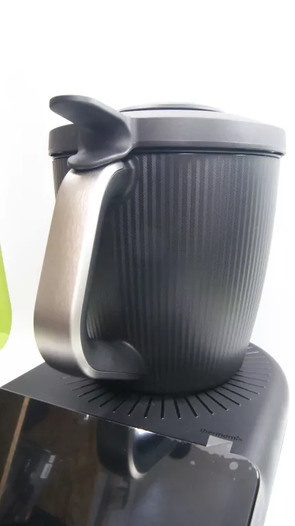 robot-kuchenny-vorwerk-thermomix-tm7-igla-folia-czarny-2000w-akcesoria-pojemnosc-misy-roboczej-220