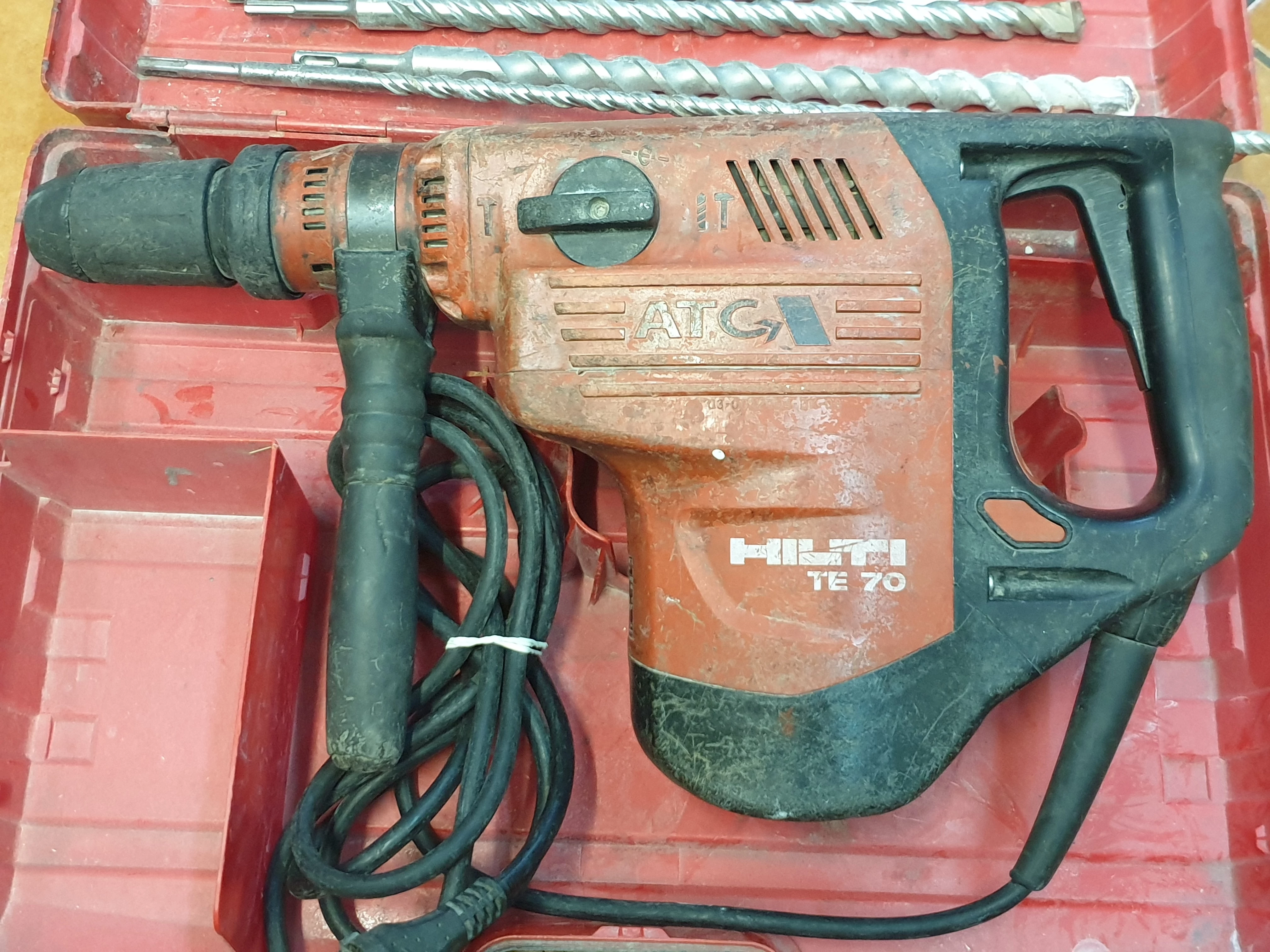 mlot-hilti-te-70-walizka-ean-gtin-7613023928959