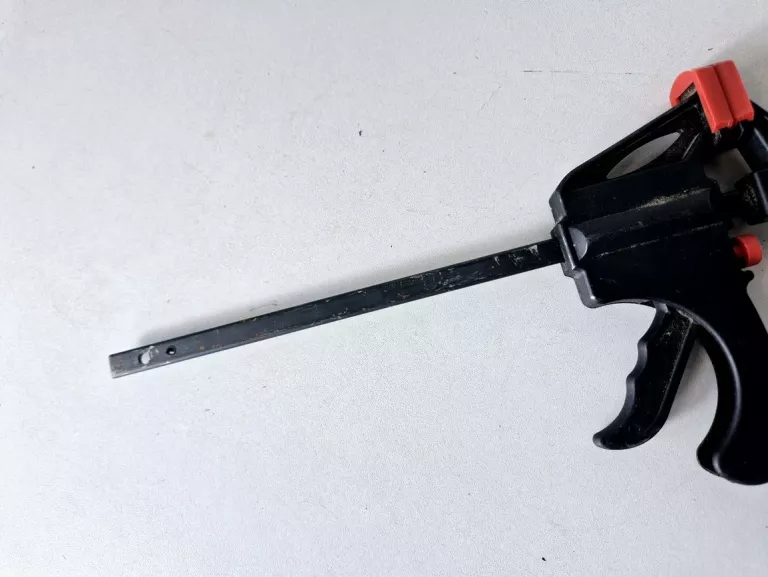 ŚCISK STOLARSKI TOYA 100 MM 1 SZTUKA