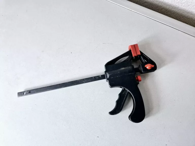 ŚCISK STOLARSKI TOYA 100 MM 1 SZTUKA