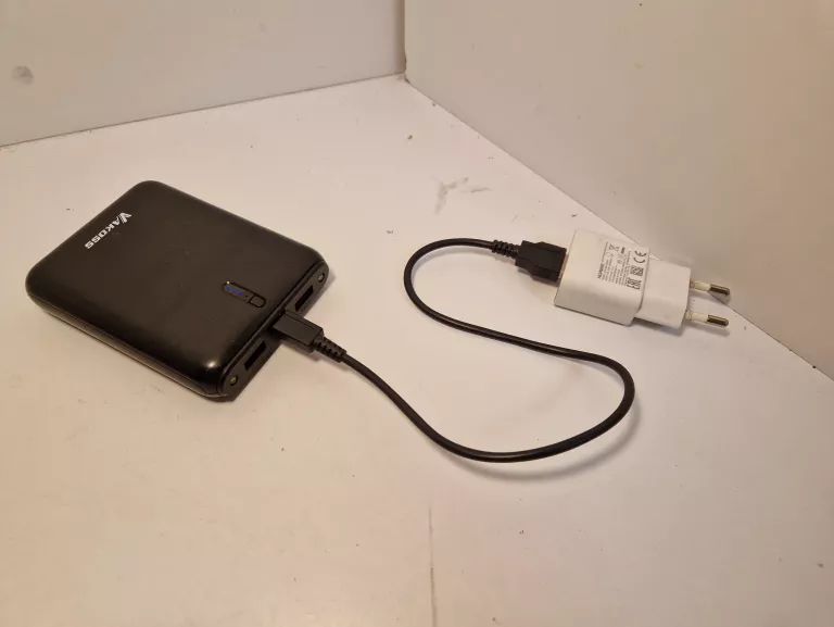 POWERBANK VAKOSS 10000MAH + KABEL I ŁADOWARKA