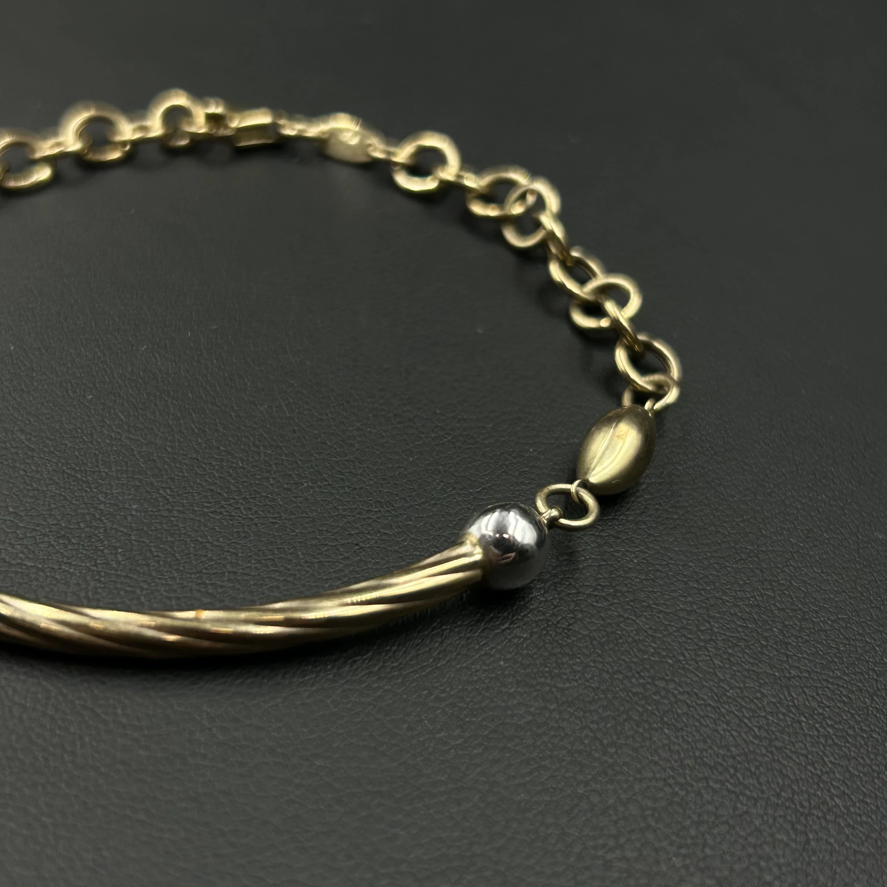 piekna-zlota-bransoletka-ze-sztywnym-elementem-3338k356-g18-cm-ean-gtin-764666143548