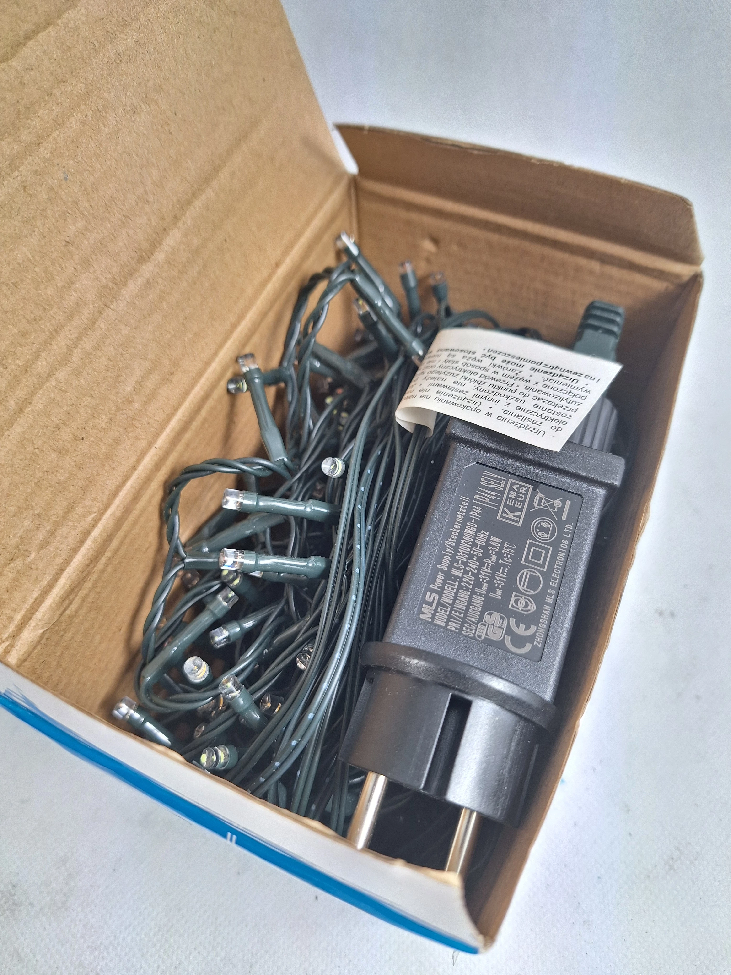 jumi-lampki-led-200-diod-stan-11323-2