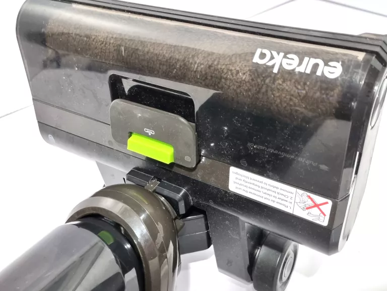 ODKURZACZ MYJĄCY PIONOWY EUREKA NEW400