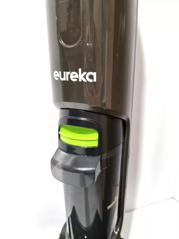 ODKURZACZ MYJĄCY PIONOWY EUREKA NEW400