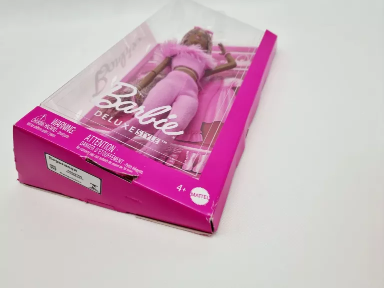 BARBIE, DELUXE STYLE LALKA FUTERKOWY TOP DLA DZIECI 4+ HYV28