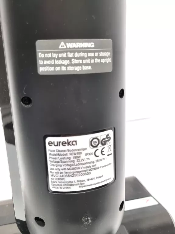 ODKURZACZ MYJĄCY PIONOWY EUREKA NEW400