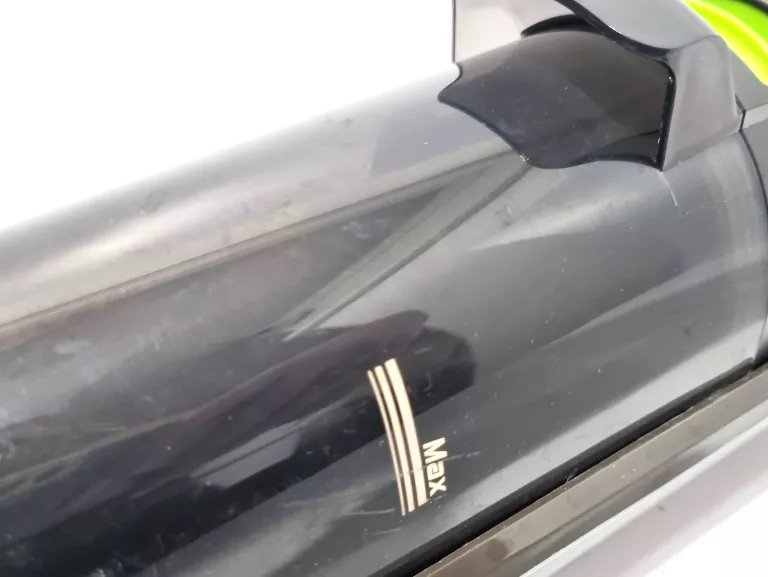 ODKURZACZ MYJĄCY PIONOWY EUREKA NEW400