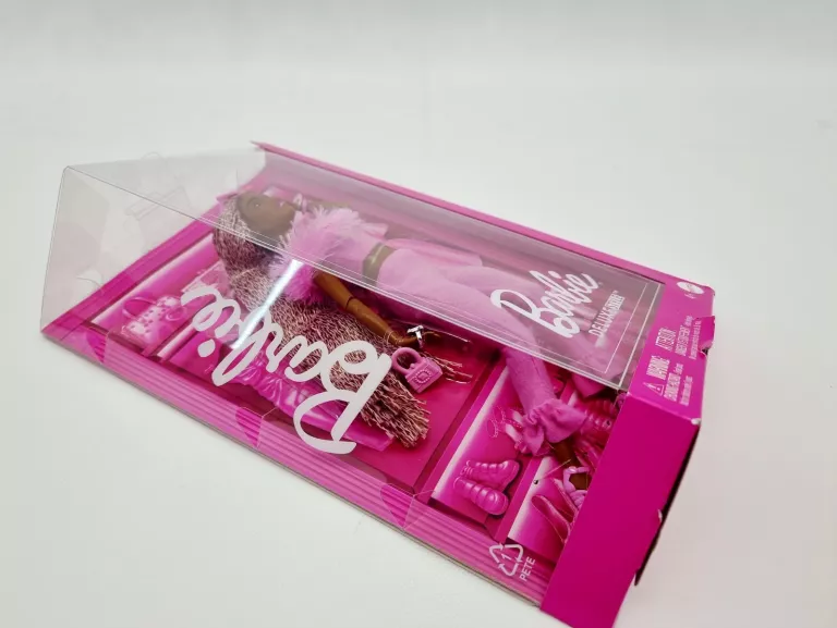 BARBIE, DELUXE STYLE LALKA FUTERKOWY TOP DLA DZIECI 4+ HYV28