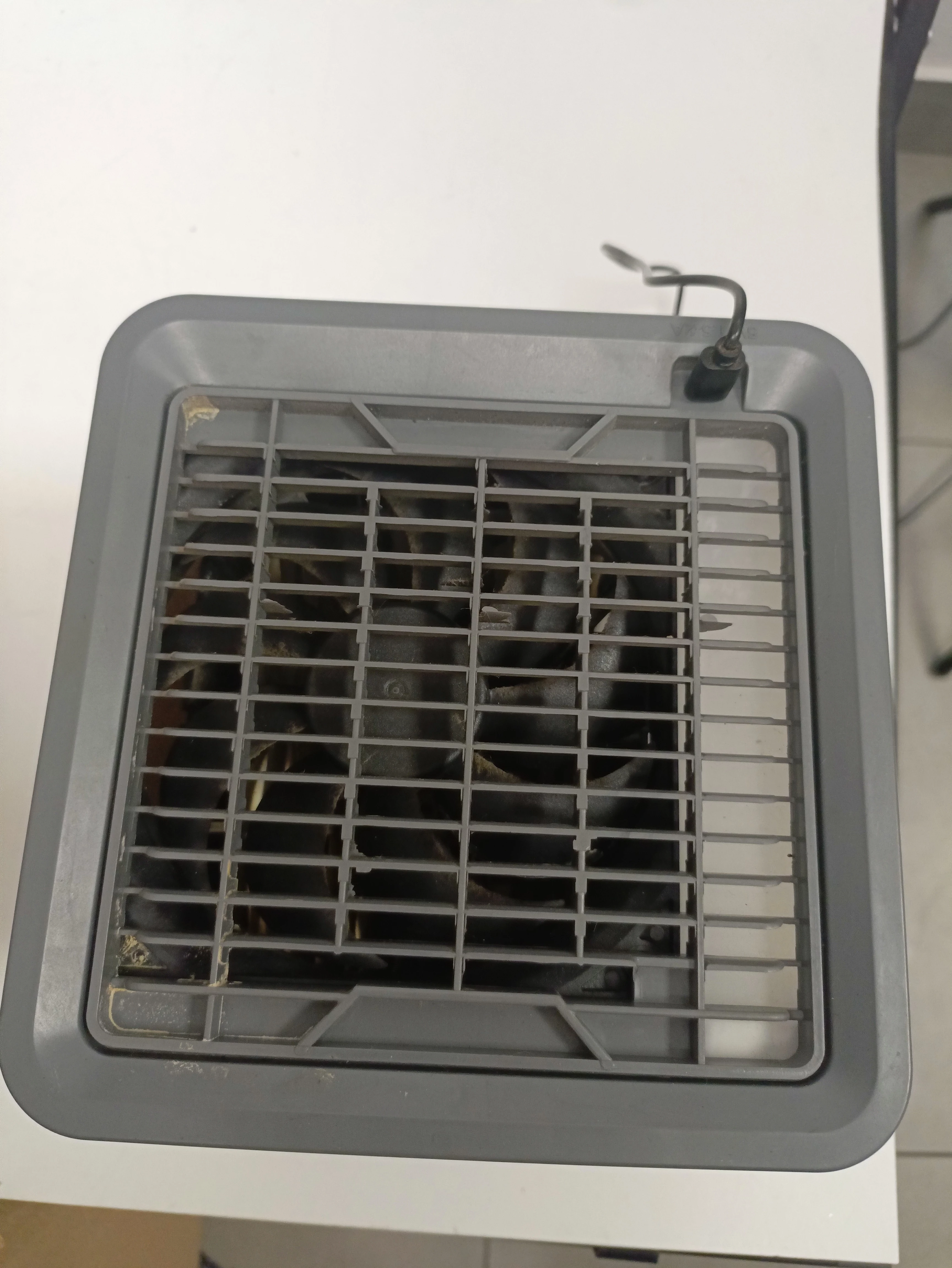 mini-klimatyzator-arctic-air-kabel-kolor-dominujacy-129357-2