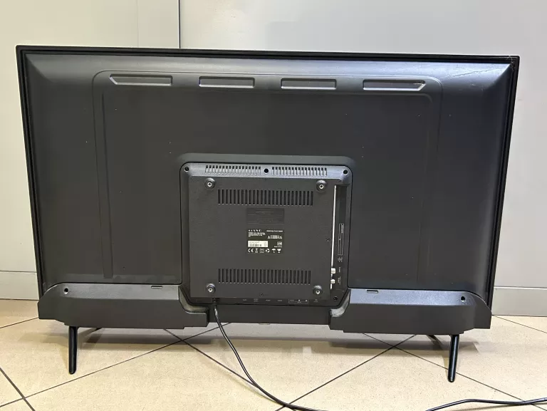 TELEWIZOR KIANO SLIM TV 40" SMART TV SUPER STAN