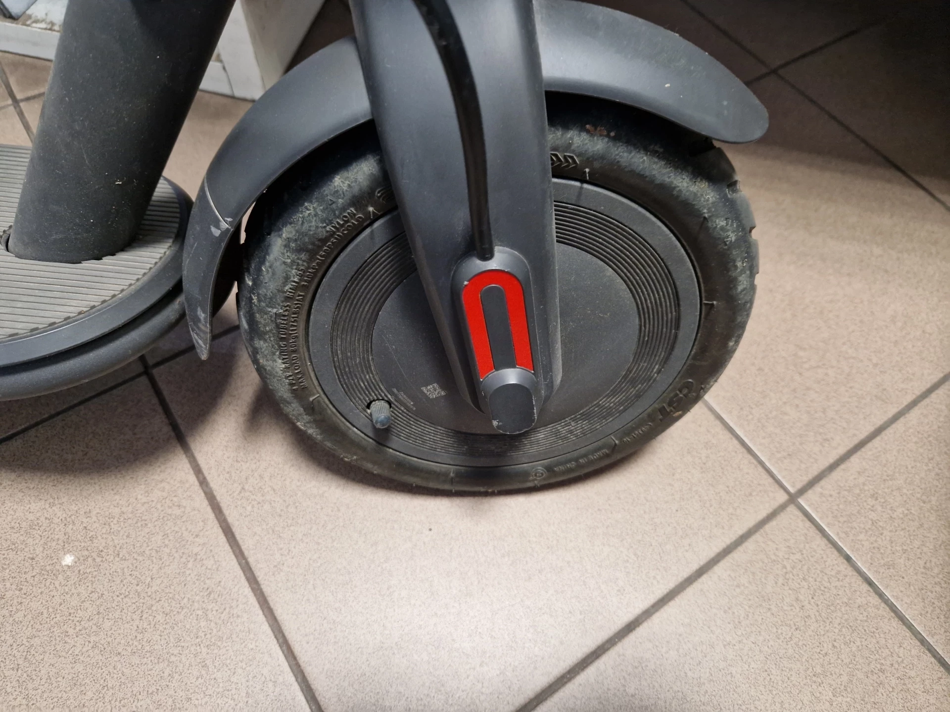 hulajnoga-elektryczna-xiaomi-electric-scooter-4-model-electric-scooter-4