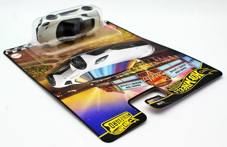 autko-hot-wheels-premium-boulevard-maserati-mc20-127-gjt68-bohater-bajka-127768-72