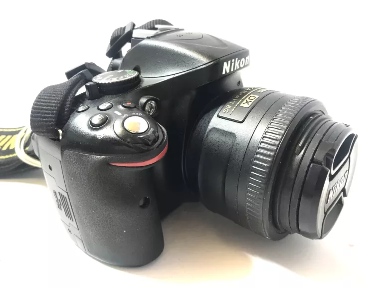 aparat-nikon-d5200-obiektyw-nikkor-35mm-rozmiar-matrycy-206882-228774